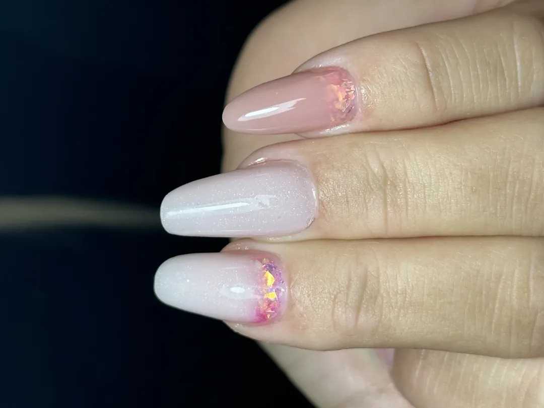 Pose nude irisée, forme ballerine — réalisation d'élève — CM NAILS Bordeaux