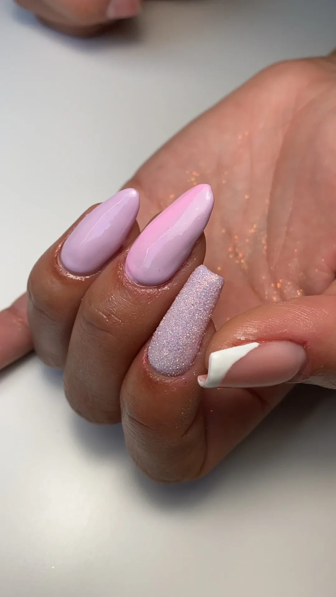 Amande lilas effet sucré — réalisation d'élève — CM NAILS Bordeaux